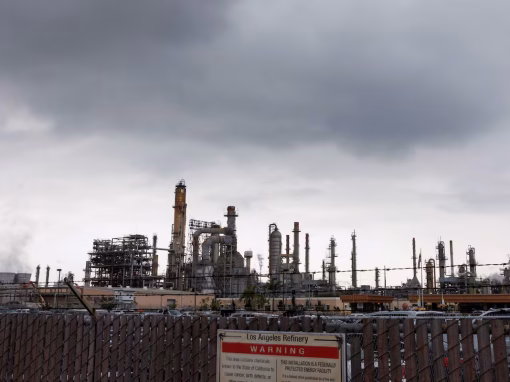 California fuel imports hit 4-year high amid refinery outages